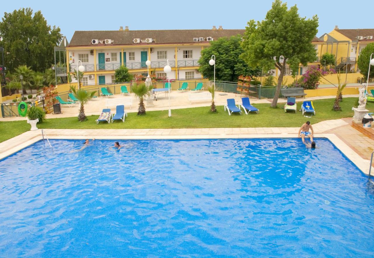 Hotel Jm Jardin De La Reina Guillena Exteriör bild