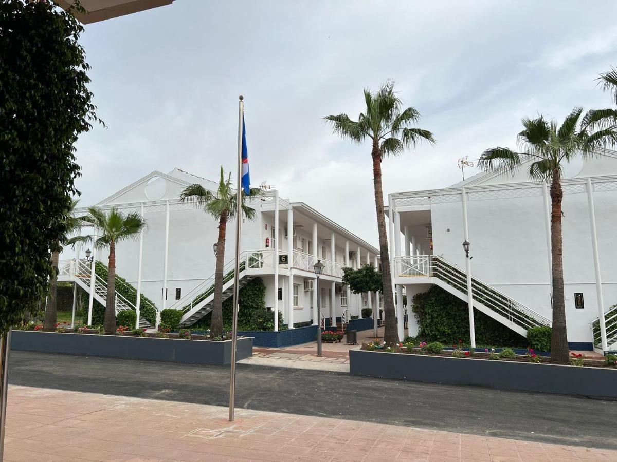 Hotel Jm Jardin De La Reina Guillena Exteriör bild