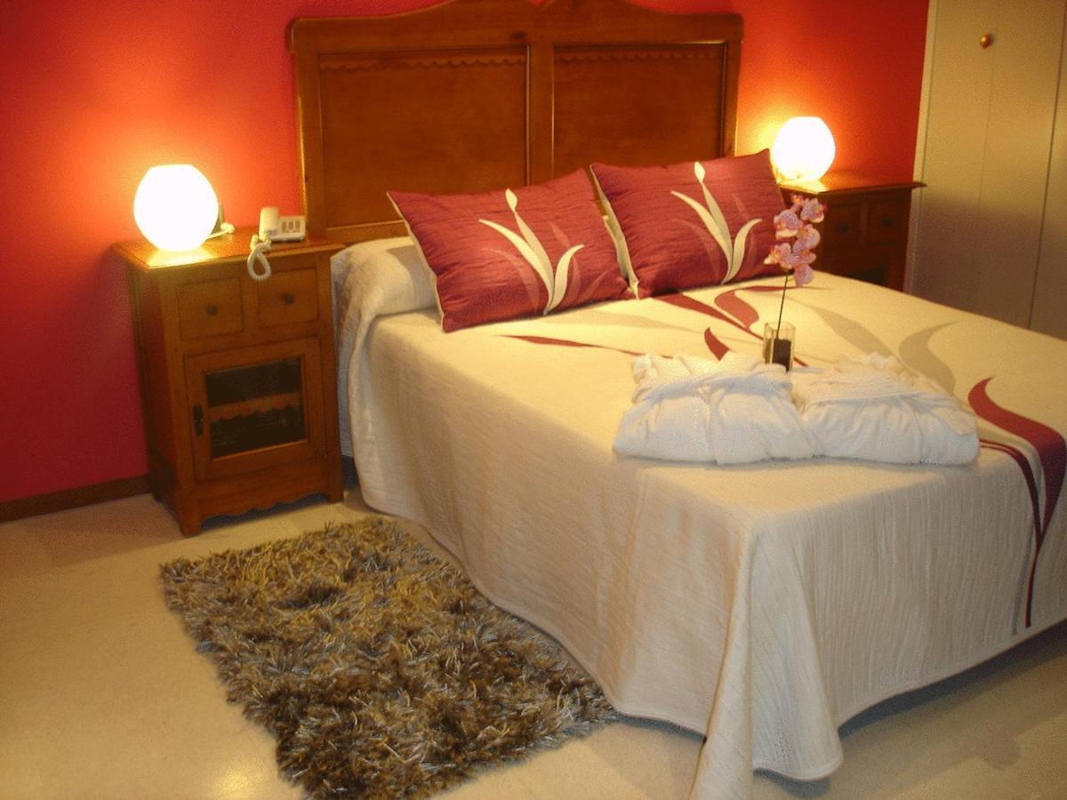 Hotel Jm Jardin De La Reina Guillena Rum bild